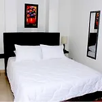 Apartasuites Aaa Modelia Bogota