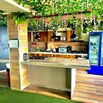 Hipinto Social Experience 504