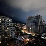 Penthouse con vista a los cerros.