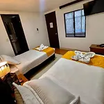 House Studio Hotel