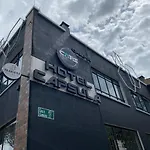 Hotel Hostal Caps Campin