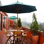 Hotel Charlotte Plaza 26