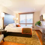 Nico Apartasuites