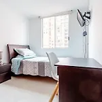 Acogedora Habitacion En Un Punto Central De Bogota