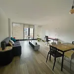 Amplio Iluminado Comodo, 3 Habitaciones Internet