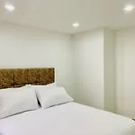 Alquiler Apartamento En Bogota Cerca Al Aeropuerto-Colibri Dorado-By-Wonderlust
