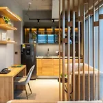 Luxury Flat/Pool/Auto Check In