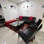 Hotel Dorado Gold Airport