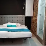 Apartasuites Bogota Manzini