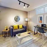 Suites Cabrera 85-12 Apartments