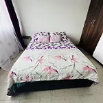 Hermosa Casa Familiar Y Central