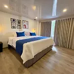 Hotel Embajada 44
