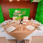 Hotel Parque 63