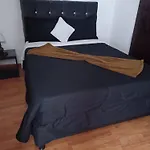 Room In Guest Room - En El Sector De Corferias