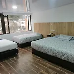 Aw Hotel Ariston Embassy