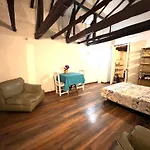 Casa artistica CANDELARIA