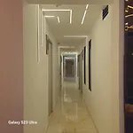 Hotel West Inn