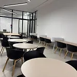 Lindo Apartaestudio Al Lado De La Torre Colpatria