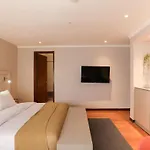 Modern Comfort In The Heart Of Zona G 202