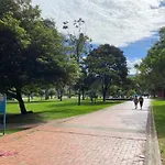 Confortable Apartasuite Cerca Al Parque Alcala