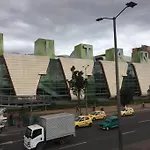 Apartamento Cerca Del Centro Comercial Titan. 300