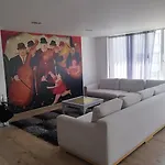 Amplio Apartamento Con Servicios Incluidos