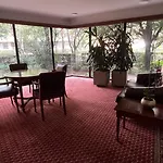 5 Star Apartment