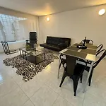 Luxury Urban Escape - Loft With Modern Amenities