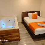 Hotel Kristal Ferial