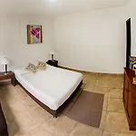 Hotel Estadio 63