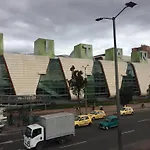 Apto cerca del CC Titan Plaza 102