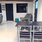 Casa Roomies Inn