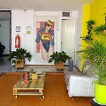 Violeta Park Hostel