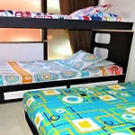 Violeta Park Hostel