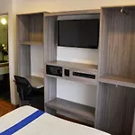 Hotel Suites Royal