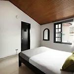 Ayenda 1044 Dorado Embassy