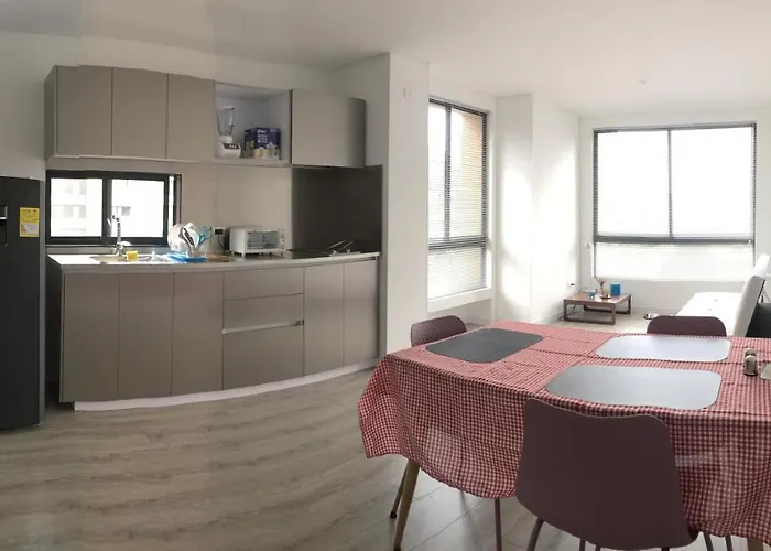 Penthouse con vista a los cerros.