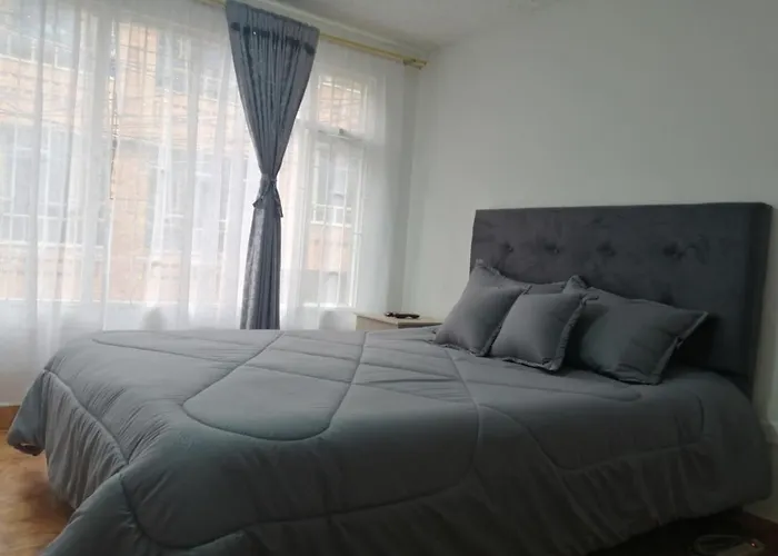 Habitación Privada Cerca al Aeropuerto y Terminal