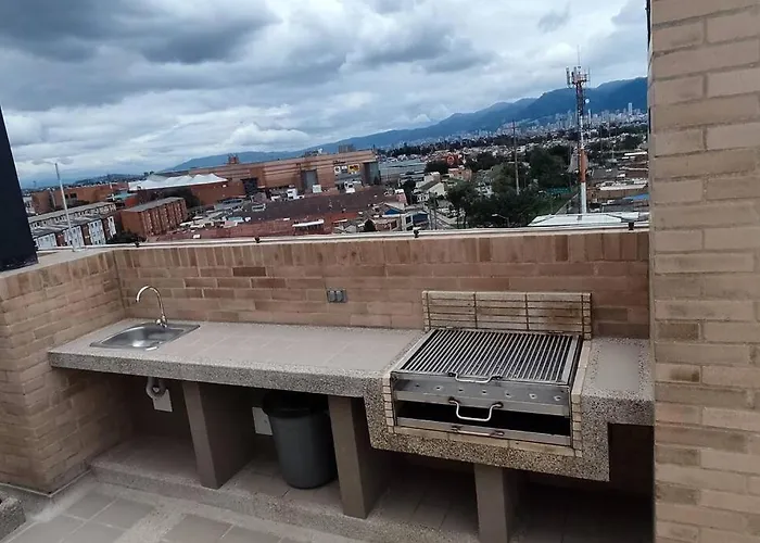 Edificio Apartamento Central Con Ascensor. 603