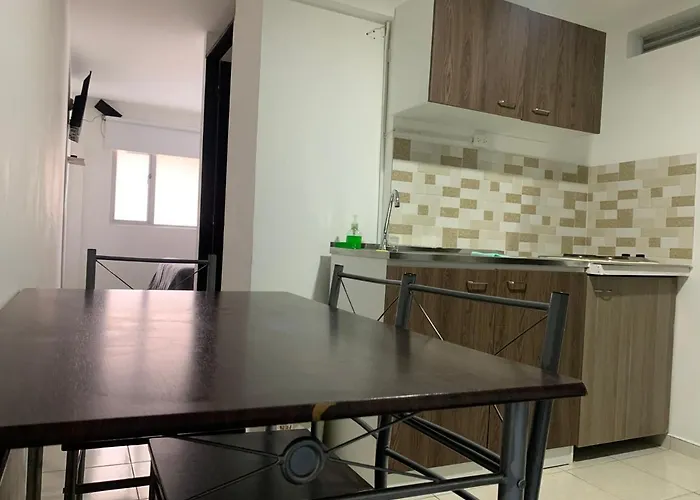 Apartaestudio de la 80 por el Titán Plaza 101