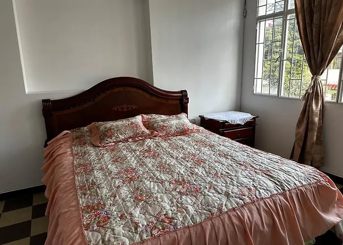 Apto Cerca A Clinica Del Olaya, Candelaria Y Centro Ciudad