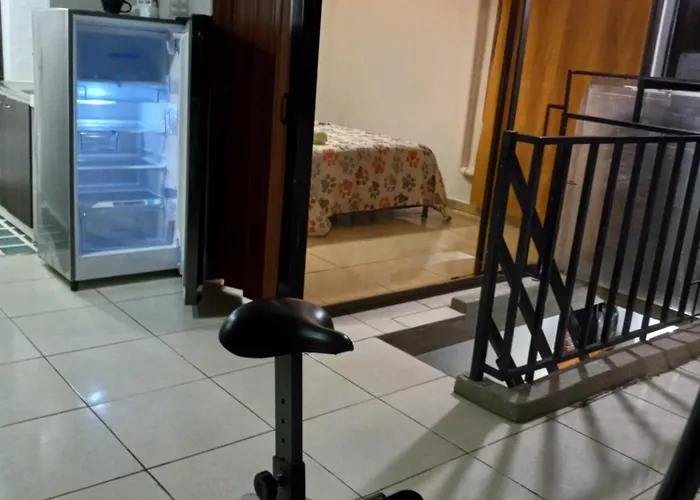 cerca al aeropuerto, toma de fotos huellas visa embajada eeuu 700