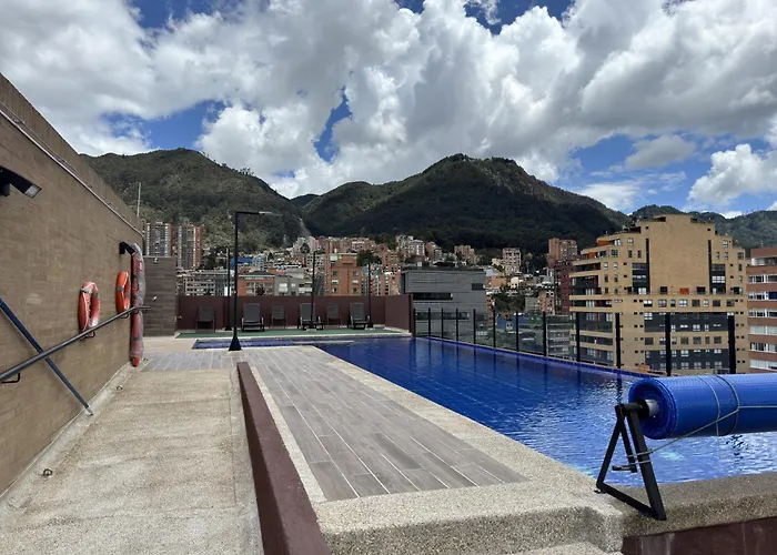 Moderno Apto En Chapinero, A Pasos Del Parque De Los Hippies Con Piscina, Gimnasio Y Zonas Comunes