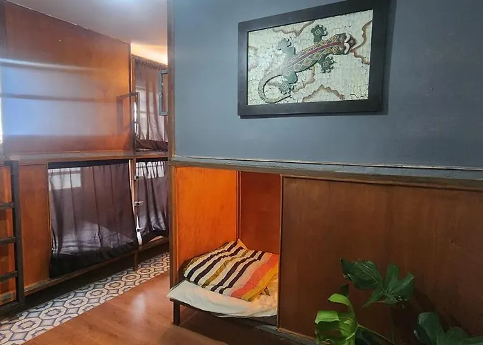 Portelli Hostal Zona G- Para Extranjeros