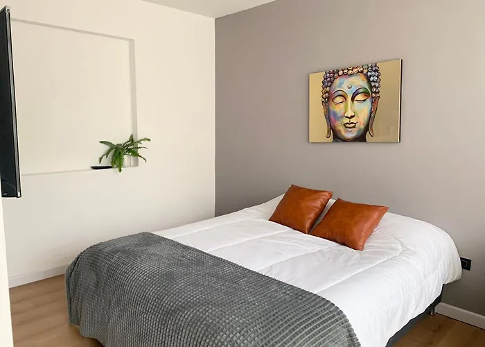 Suite En Central 19B