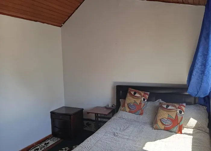 Habitacion Grande Y Calida Para 2 O 3 Personas