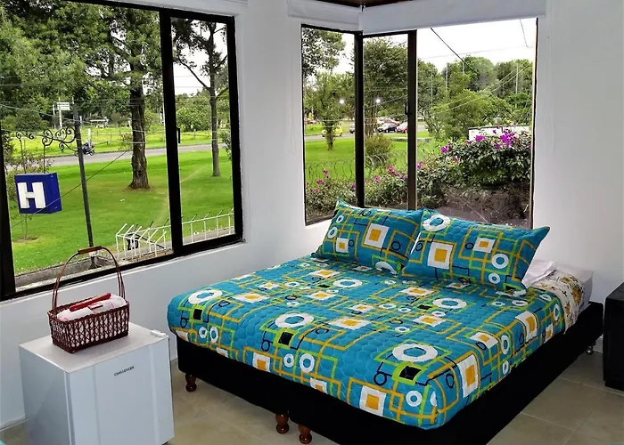 Violeta Park Hostel