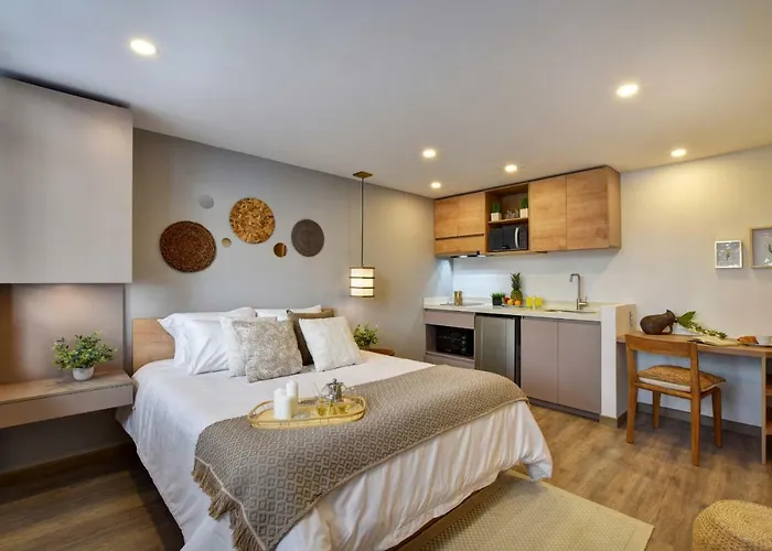 Konrad Suites By Lifeafar
