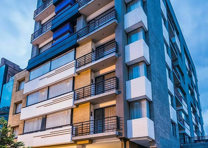 Viaggio Nueve Trez City Suites