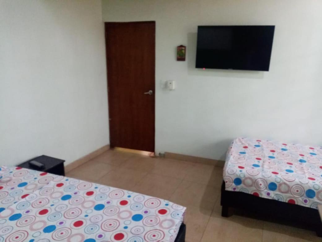 Guest house La Golden En La Dorada *